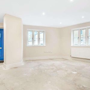 Wyatt Mews, Bridge Street, OX28 - Photo 2