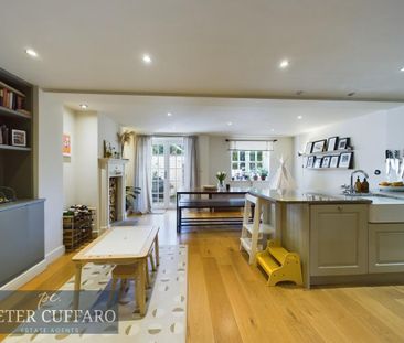 3 bedroom end of terrace house to rent - Photo 2