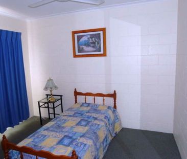 3/110 Eyre Street, North Ward - Photo 1