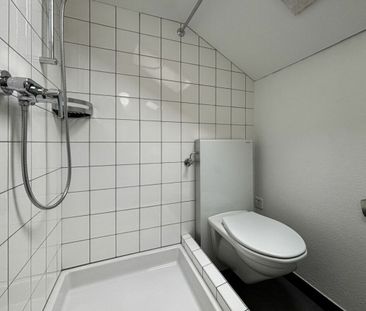 2.5-Zimmer-Dachwohnung - Photo 2