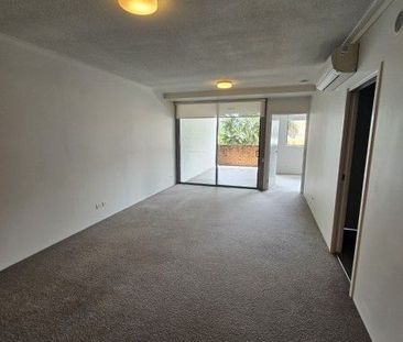 Big! 1 bedroom unit for rent next Brisbane river - Photo 1