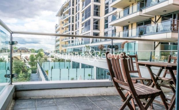 2 Bedroom flat to rent in Harbour Reach, Imperial Wharf, SW6 - Photo 1