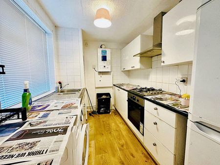 2 bedroom apartment to rent - Photo 4