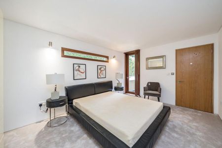 3 bedroom flat to rent - Photo 5