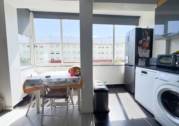 APARTAMENTO T4 EM ALFRAGIDE MOBILADO