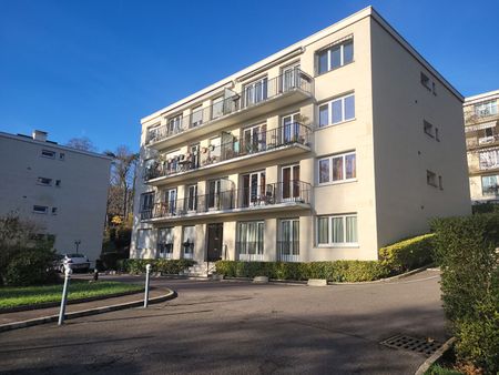 Appartement 4 pièces - 90 m² - Box et Cave - En cours de rafraichissement - Photo 2