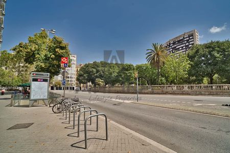 Exclusivo apartamento de un dormitorio en alquiler temporal junto a Rambla Catalunya, Barcelona - Photo 2