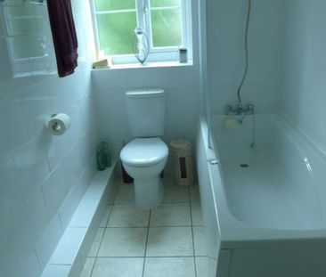 3 bedroom semi-detached house to rent - Photo 6