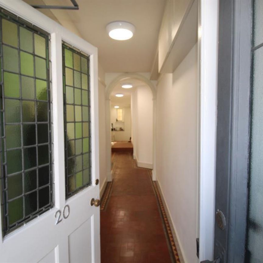 1 bedroom Flat To Let - Photo 1