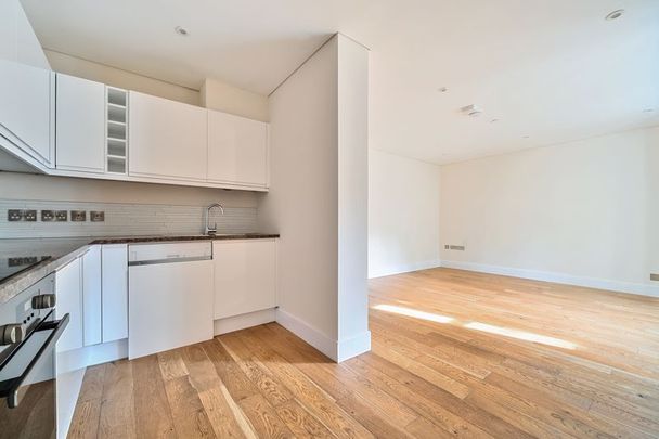 44 Reigate Hill, Reigate - 1 bedroomProperty for lettings - Seymours - Photo 1