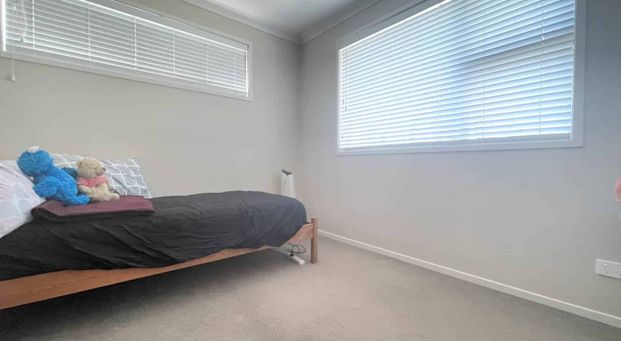 SPACIOUS AND MODERN 4 BEDROOM HOME - Photo 1