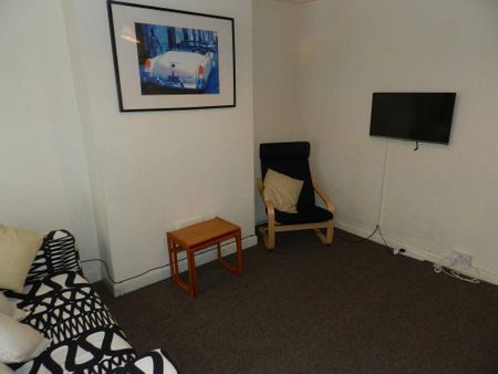 2 bedroom terraced house to rent - Photo 5