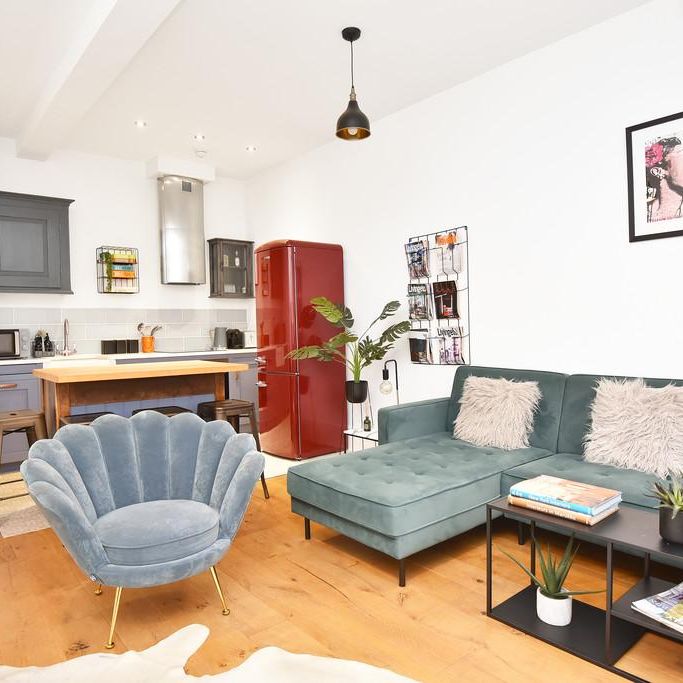 2 bedroom ground floor flat to rent - Photo 1