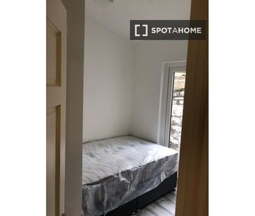 Room for rent in an apartment in North Wall, Dublin - Photo 3