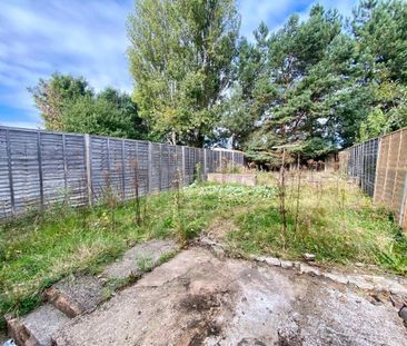 3 bedroom semi-detached house to rent - Photo 5