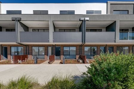 6/1 Village Way Pakenham VIC - Photo 5