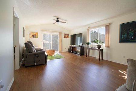 For Lease - 72 Brookheath Lane, Hamilton, Ontario - Photo 3