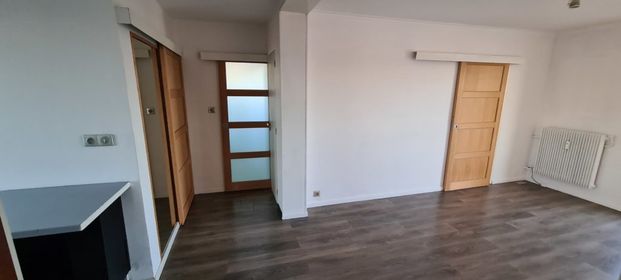 PIERRE BENITE (69) – Appartement 3 pièces 66.30m² - Photo 1