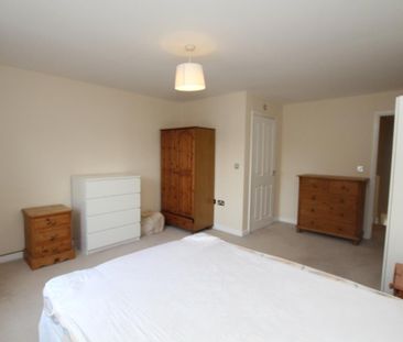 4 bedroom terraced house to rent - Photo 5