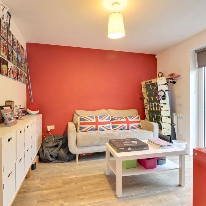 4 bedroom detached house to rent - Photo 1