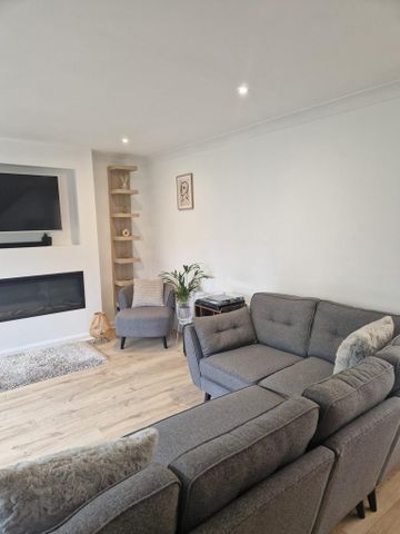 3 bedroom semi-detached house to rent - Photo 4