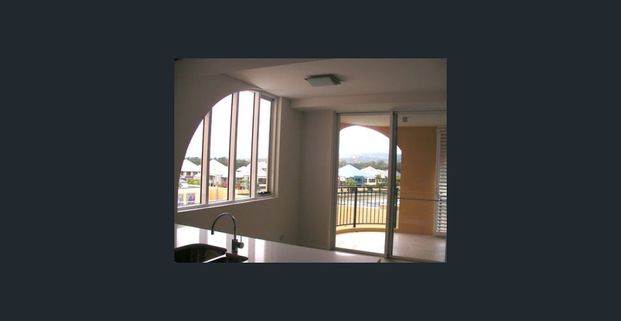 Modern 1-bedroom living in the heart of Emerald Lakes - Photo 1