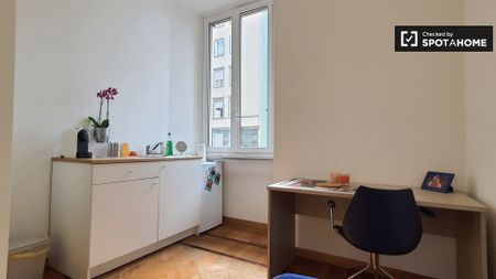 Via Novegno, Milan, Lombardy 20149 - Photo 2