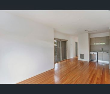 3/18 Prince Andrew Avenue, Lalor, Vic 3075 - Photo 3