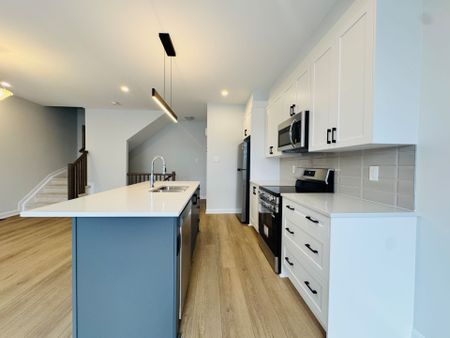 For Lease - 312 Clearpath Private, Kanata, Ontario - Photo 3