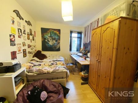 2 bedroom flat to rent - Photo 4