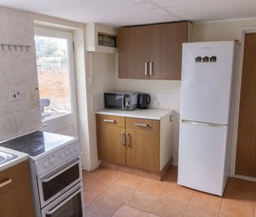 4 bed house to rent in The Cross, Wivenhoe - Photo 3