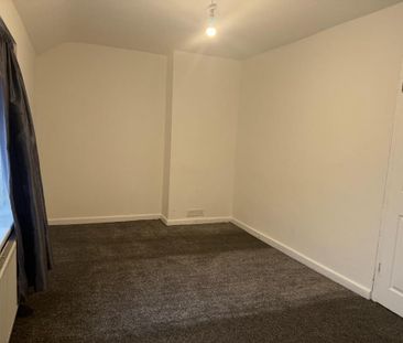 3 bedroom end of terrace house to rent - Photo 5