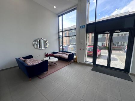 2 bedroom flat to rent - Photo 4