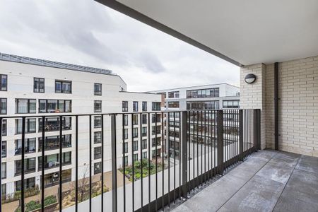 3 bedroom apartment to rent - Photo 2