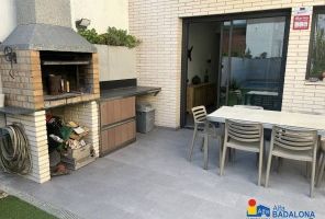 Chalet/casa adosado en venta, alquiler en Progrés