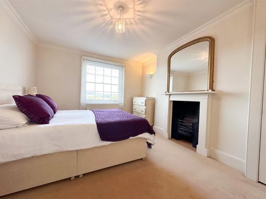 Lansdown Terrace, Cheltenham GL50 2JT - Photo 1