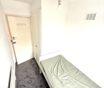 1 bedroom semi-detached house to rent - Photo 6