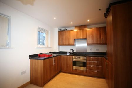 2 bedroom apartment to rent - Photo 4