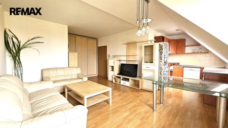 Pronájem bytu 2+kk v osobním vlastnictví 59 m², Praha 6 - Řepy - Photo 2