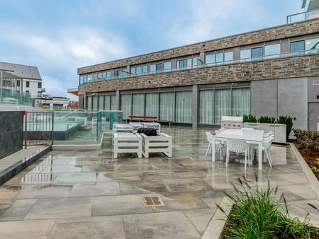 For Lease - 333 Sunseeker Avenue Unit# 136, Innisfil, Ontario - Photo 2