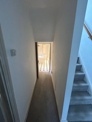 2 Bed Semi-Detached House, Disraeli Road, SW15 - Photo 3