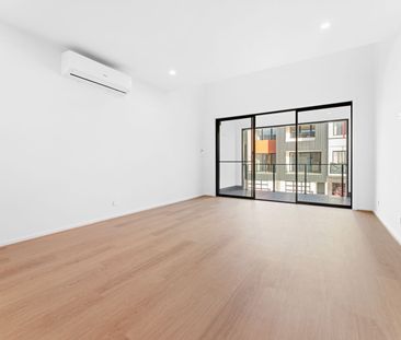 One year old property for lease - Tonsley campus - Photo 2