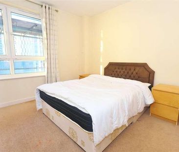 Station Approach, Wokingw, Surrey, GU22 - Photo 1