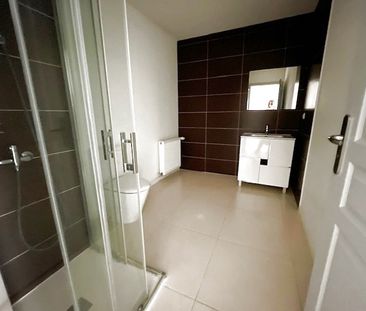 Location Appartement 2 pièces 45m² LA CHAPELLE EN SERVAL 60520 - Photo 4