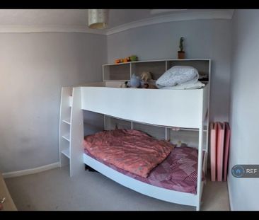 3 bedroom terraced house to rent - Photo 4