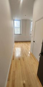 1 CH - 1 SDB - Montréal - $995 /mo - Photo 3
