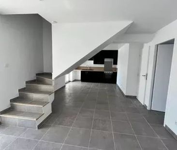 Location Appartement 4 pièces 59m² PLAN DE CUQUES 13380 - Photo 2