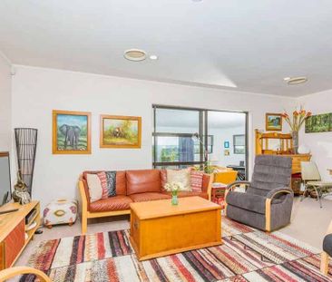 Hobsonville, 3 Bedrooms, $795 - Photo 5