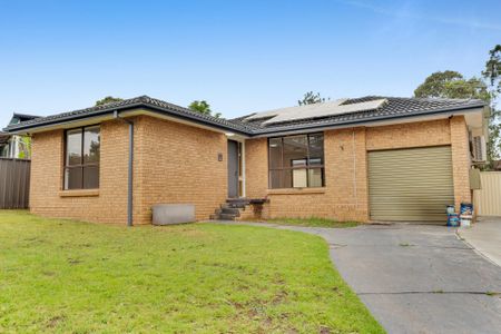 Beautifully Updated 3-Bedroom Home – Close to Schools & Transport - Photo 5