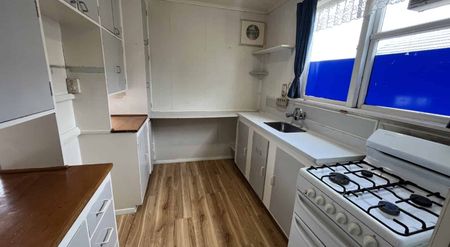 THREE BEDROOMS - HIGHBURY - Photo 2